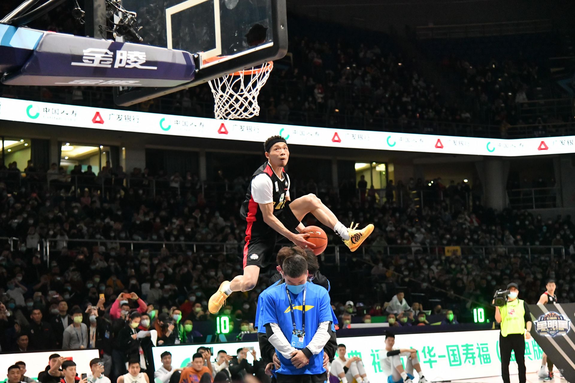 场合主动回 场合主动回